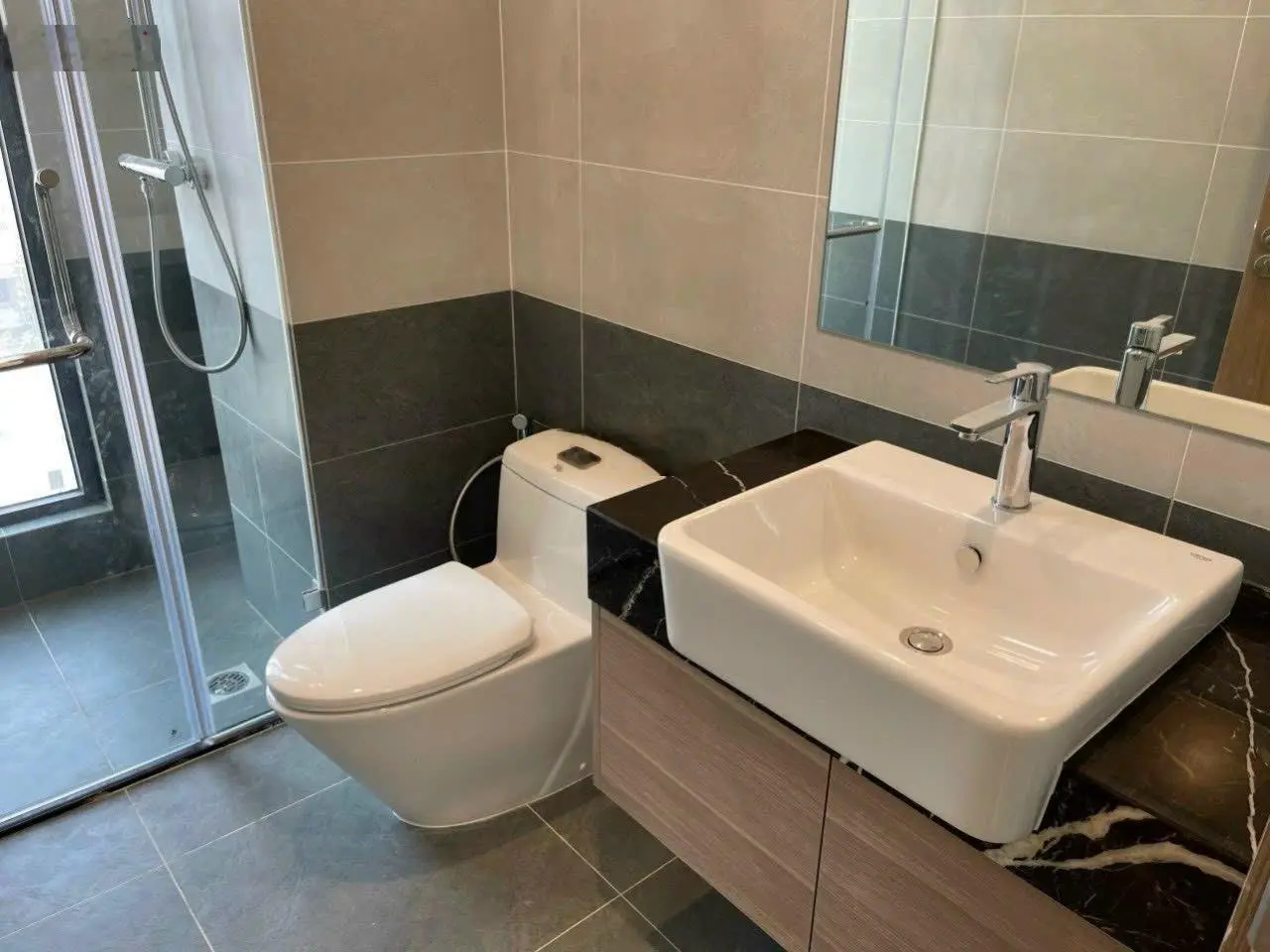 Cần bán căn 2 ngủ view công viên Vinhomes Bắc Giang vào tên người nước ngoài, giá tốt