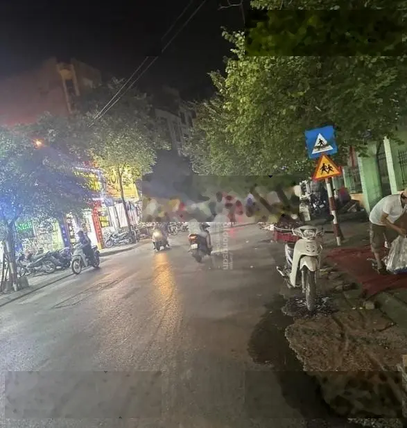 Trung Tâm Thương mại Văn điển, Tứ Hiệp, ngõ thông, ô tô vào, nhà 5 Tầng giá chào nhỉnh 10 tỷ