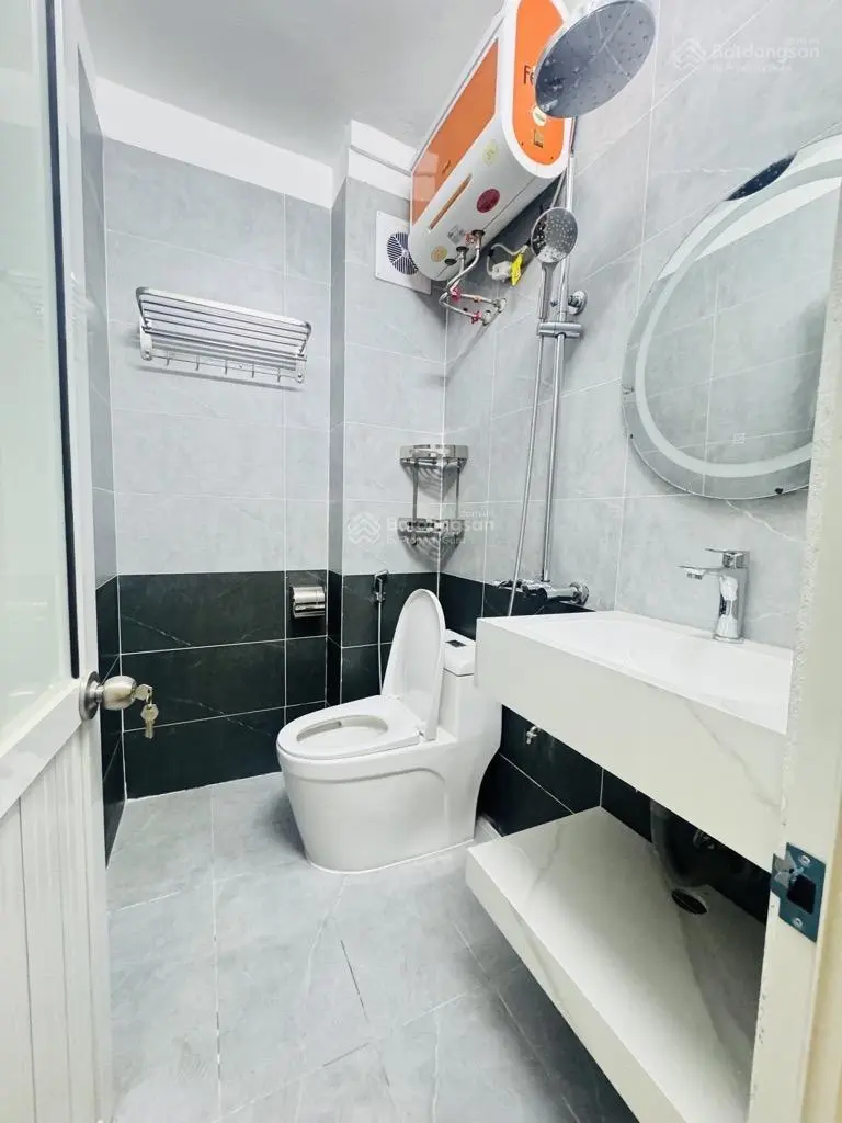 Cực hiếm, ngõ thông, 2 thoáng trước sau, 7 chỗ đỗ cửa, gần chợ, 7 phòng vừa ở vừa cho thuê đẳng cấp