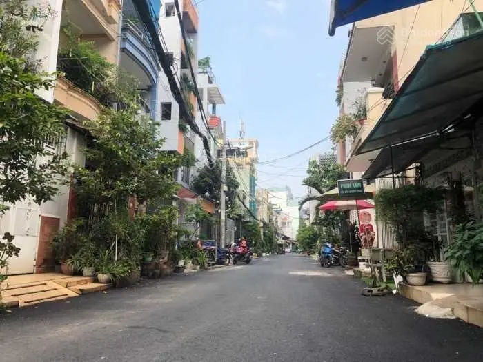 Nhà C4 Ngay Tỉnh Lộ 10, Ngang 6,3x28, Tiện Xây Mới, Đường nhựa 8m, Chỉ 36tr/M2 Bao Đầu Tư.