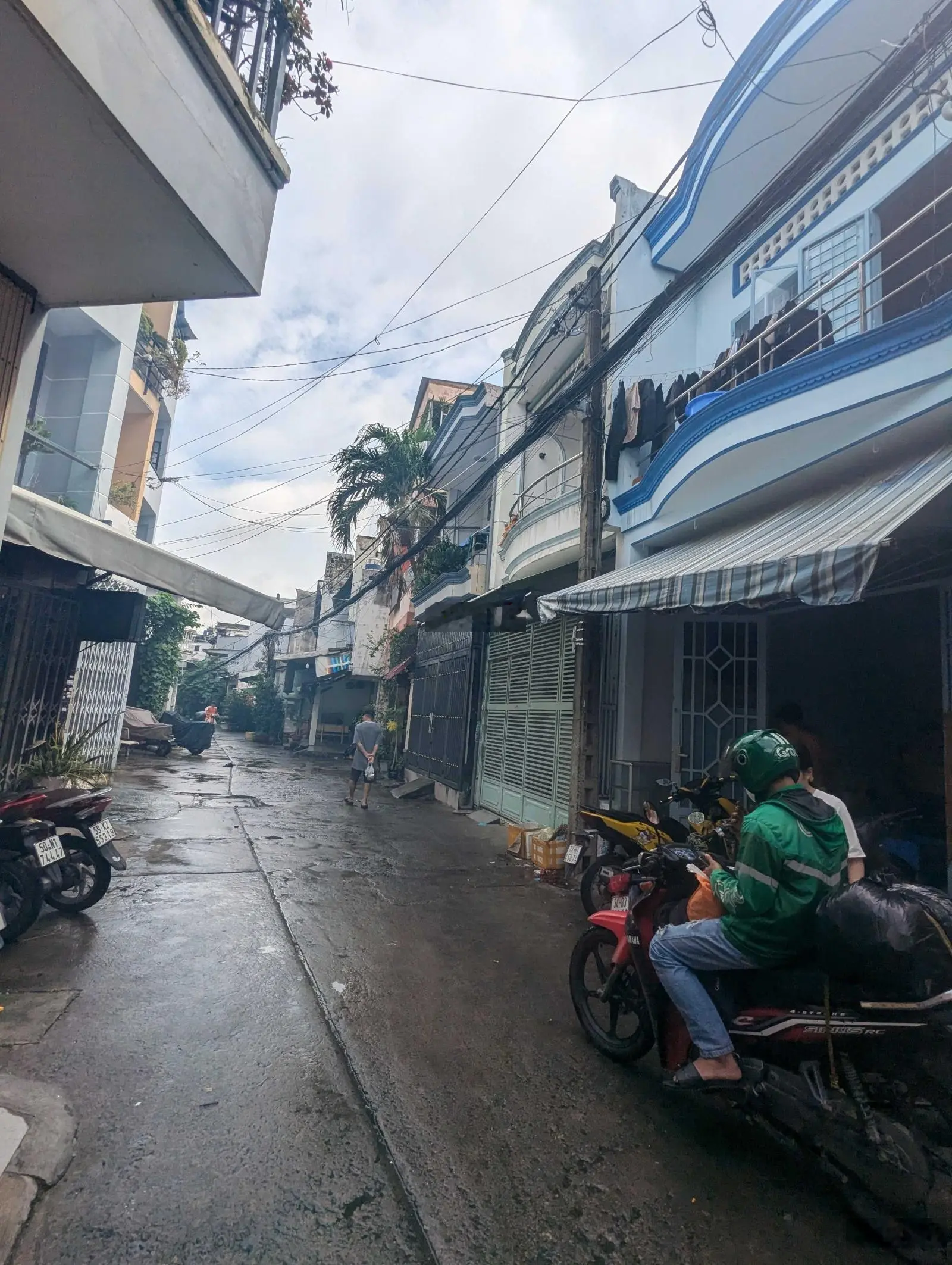 3 TỶ XÍU- NGUYỄN SÚY - KHU CHỢ TÂN HƯƠNG - HẺM XE HƠI - 2 TẦNG - 36M2 -THOÁNG- ĐẦY ĐỦ CÔNG NĂNG