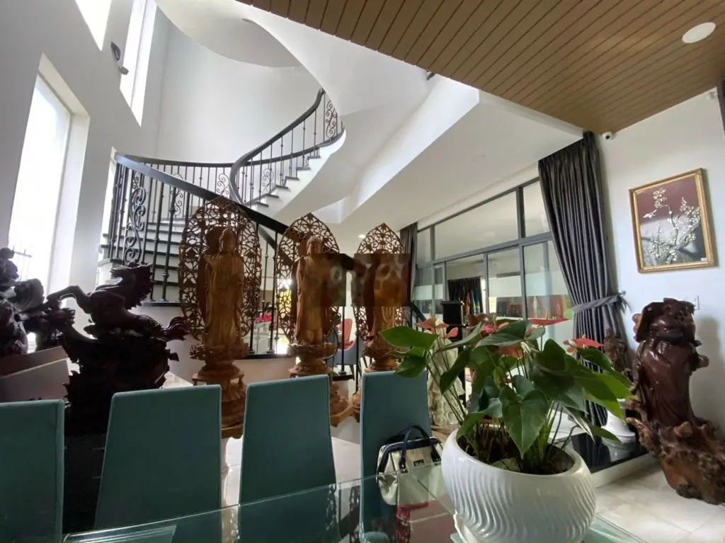 Cần bán căn Biệt thự 305m2 KĐT Lê Hồng Phong 1, Phước Hải Nha Trang