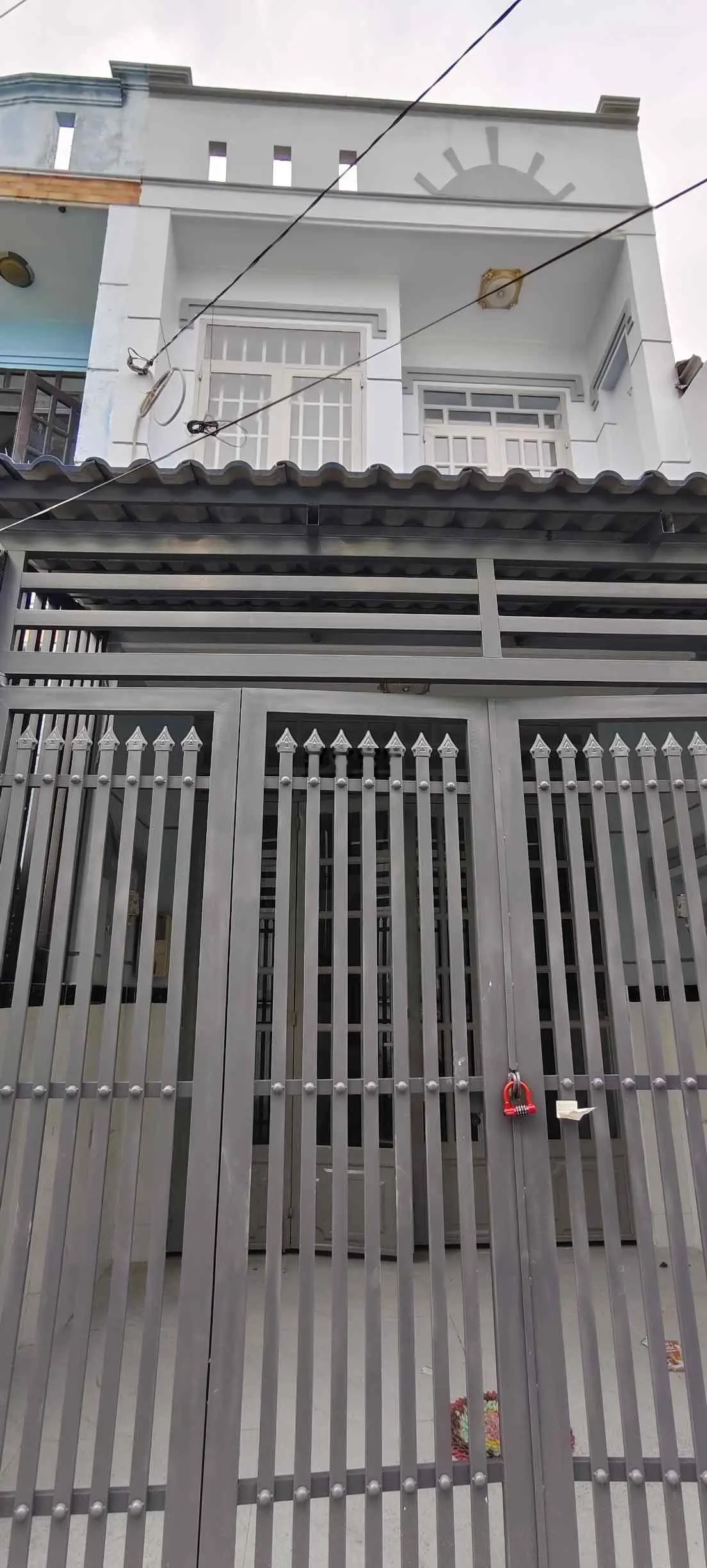 Bán nhà 2 tầng btct mới đẹp - 60 m2 thổ cư, 4 pn - sát mặt tiền tth21 - 3 phút qua gò vấp - giá rẻ