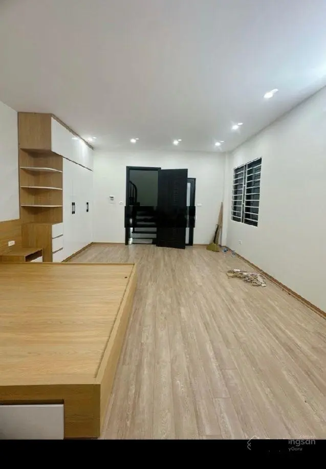 Nhà hoa hậu, giá bình dân chỉ 4.65 tỷ sở hữu nhà 4T dân xây - Việt Hưng, 45m2, nở hậu, ô tô đỗ cổng