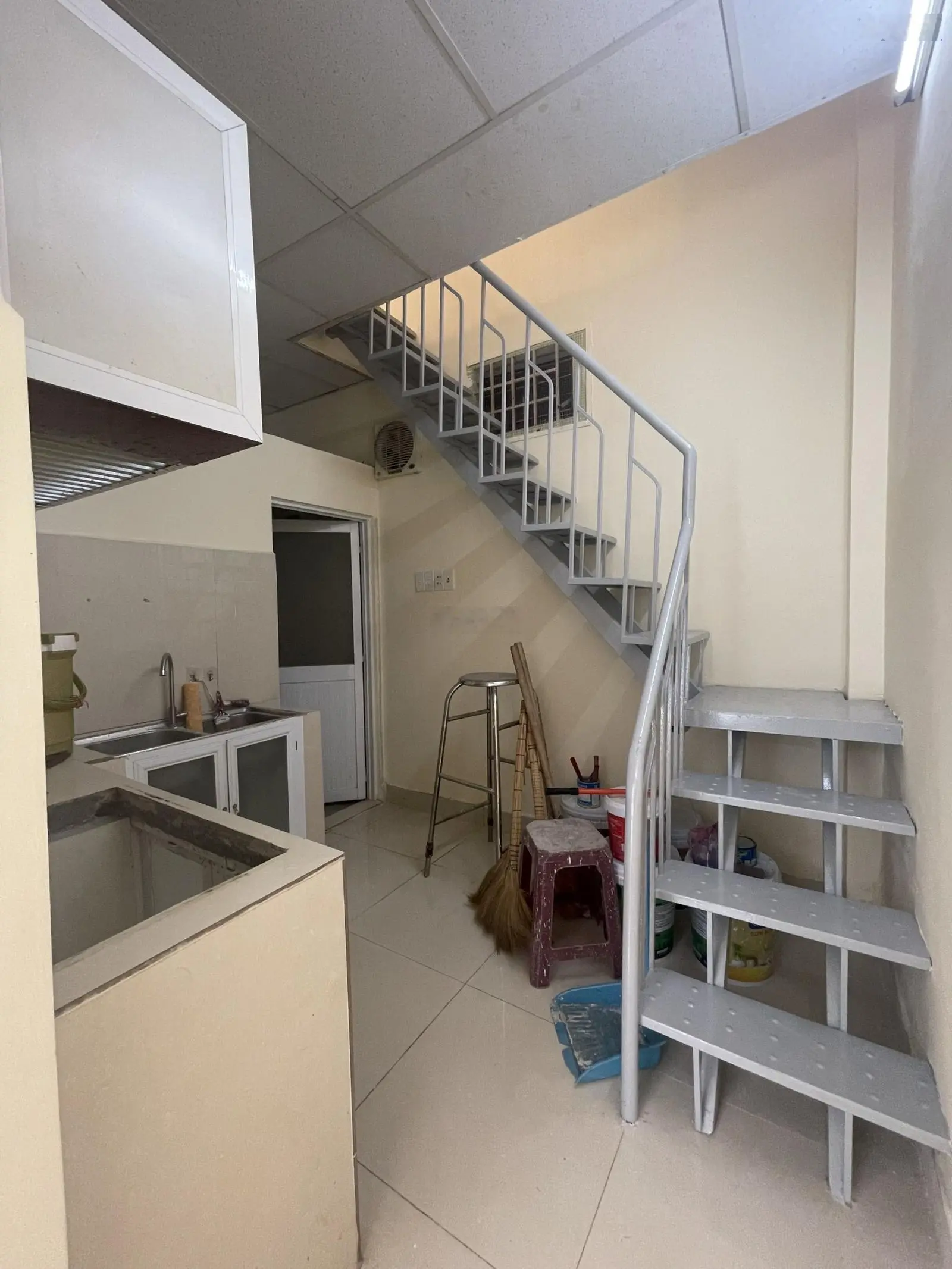 Chủ gửi bán nhà 1 trệt 1 lầu hẻm xe hơi 1/ đường Đình Phong Phú, P. TNP B, Q. 9