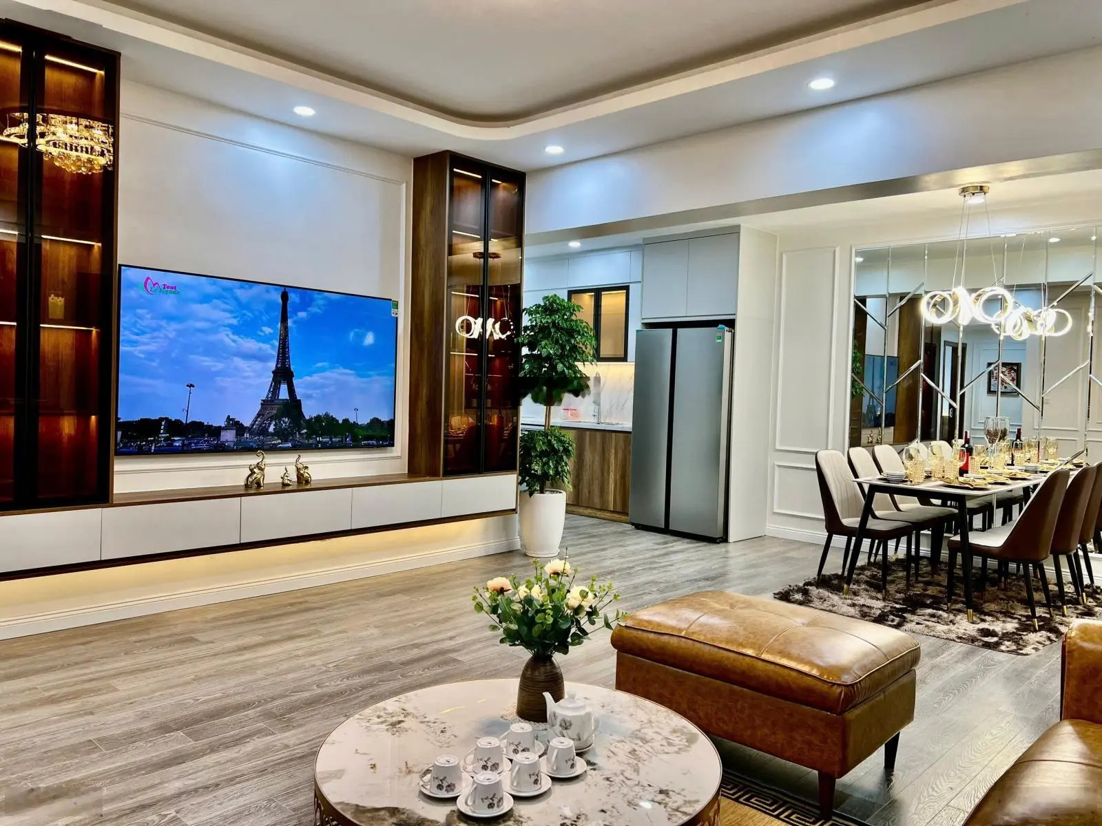 Bán căn 3PN2VS, 95m2, full nội thất đẹp như tranh tại Chung cư CT5 Mỹ Đình