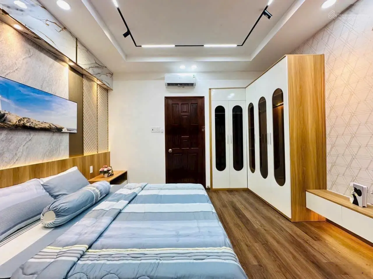 Định Cư Mĩ Bán Gấp Căn Nhà Đường HXH Võ Duy Ninh, Giá 3,590 Tỷ, 62,3m2, Nhà Đang Cho Thuê 15Tr.