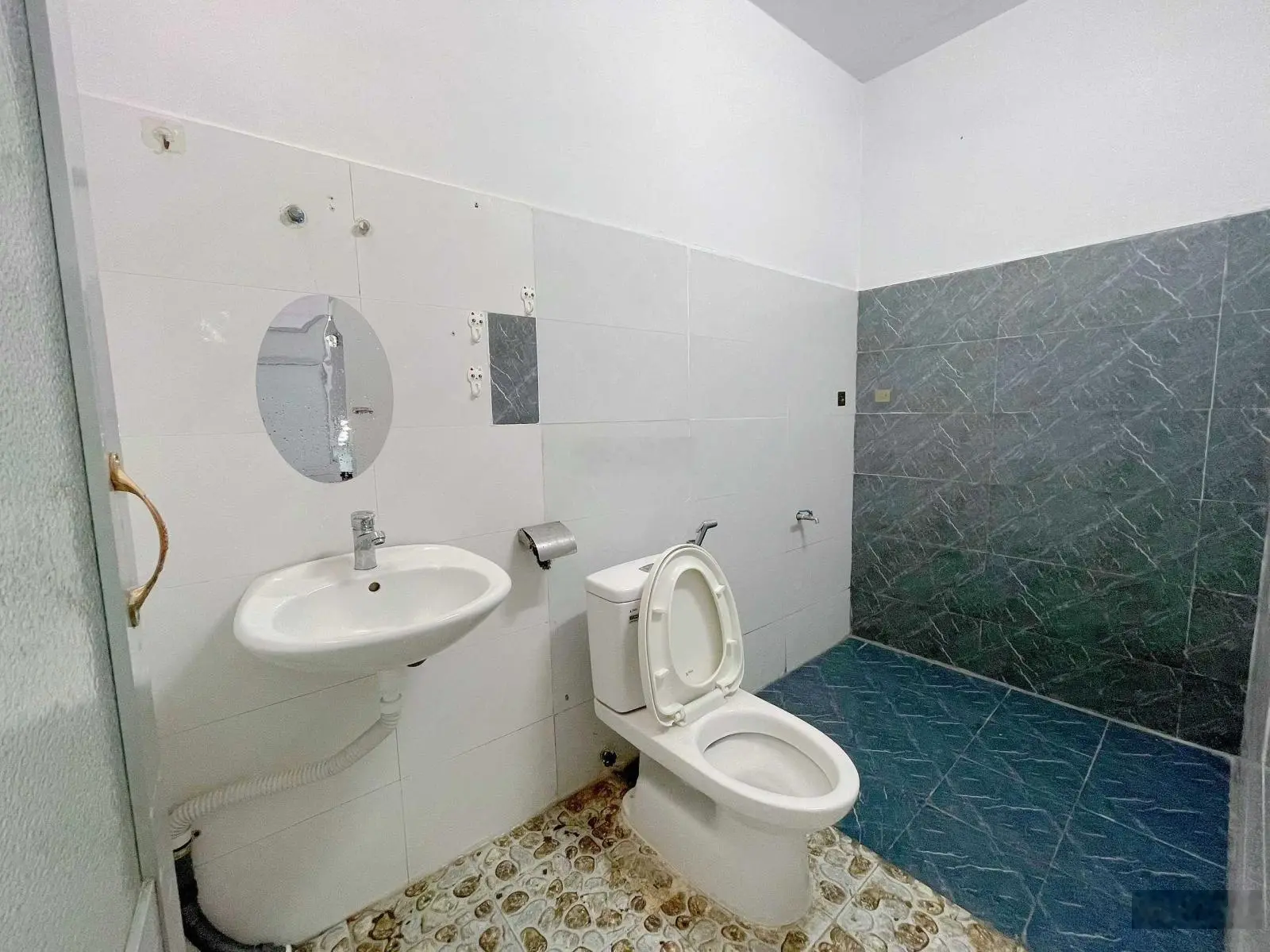 Bán nhà MẶT TIỀN đường Vũ Lăng (A3) KĐT VCN Phước Hải Nha Trang giá chỉ 3,95 tỷ