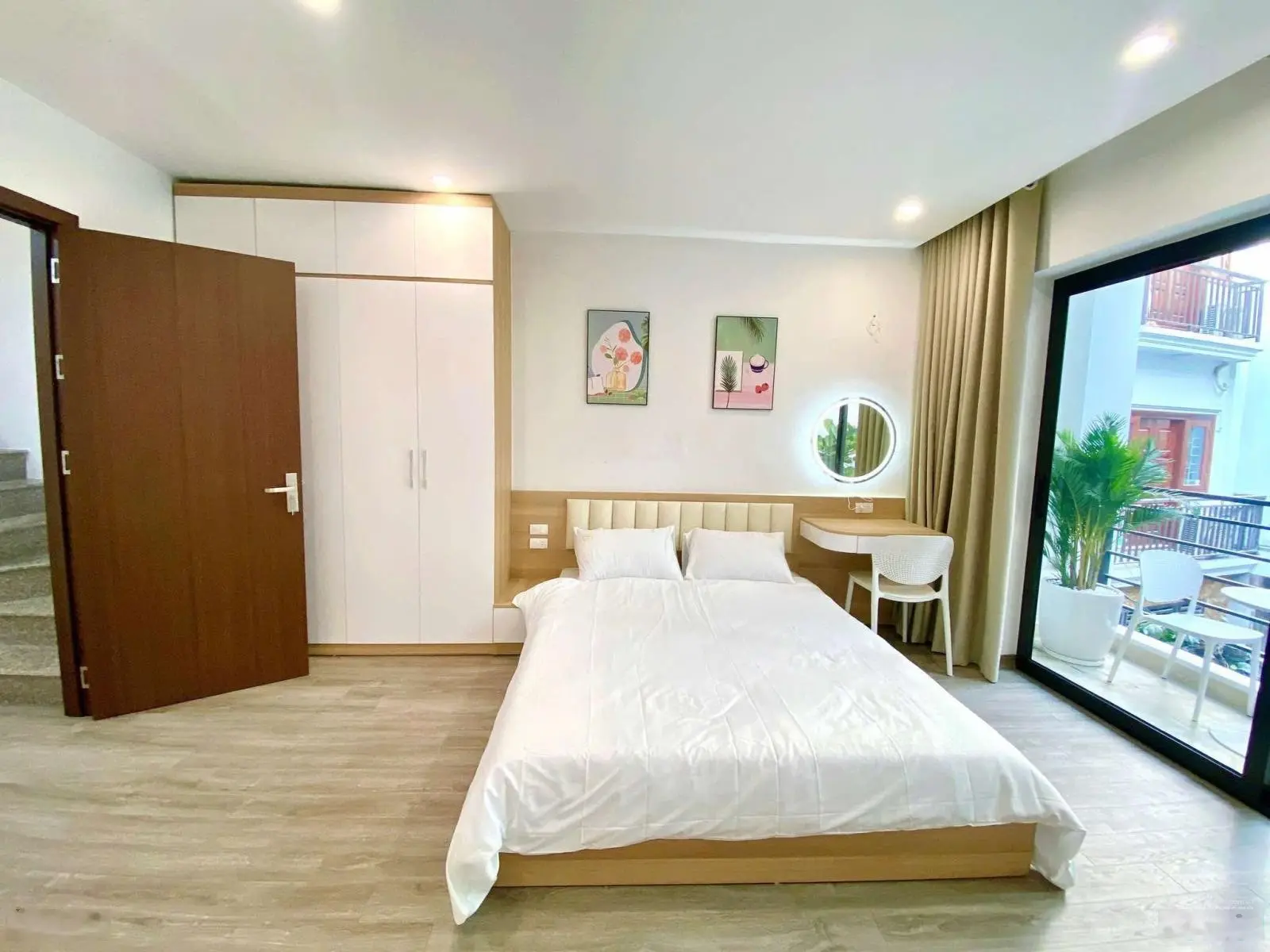 Bán nhà đường Cầu Giấy, thoáng trước sau,thang máy, 50m ra ô tô tránh, chủ tự xây, 37m*6T, mt4,5m .