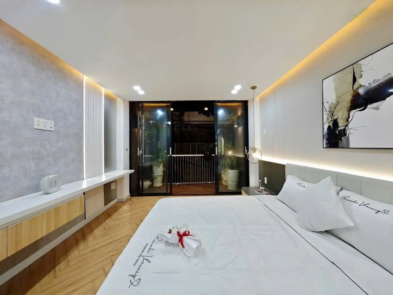 Bán nhà 3 tầng Phan Xích Long, kết cấu đep, hẻm thông giá 6,95 tỷ