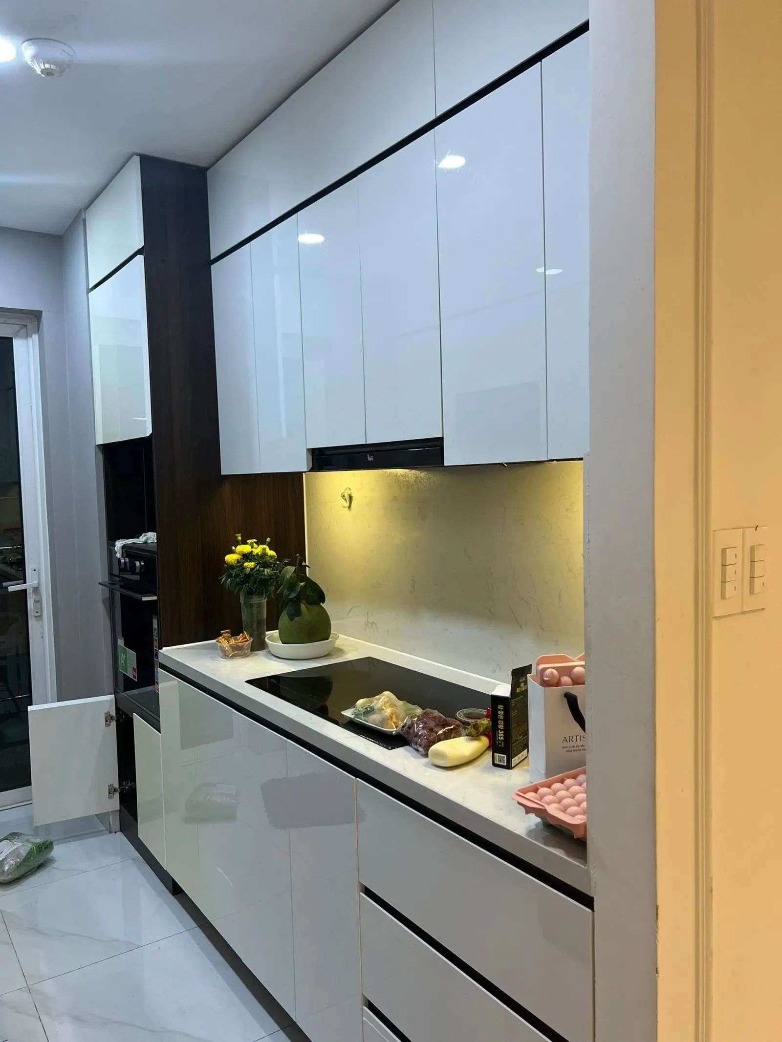 Bán căn Hộ Orchard Garden, 3PN, 100m2, căn góc, full nội thất, sổ hồng riêng, giá 7 tỷ 8
