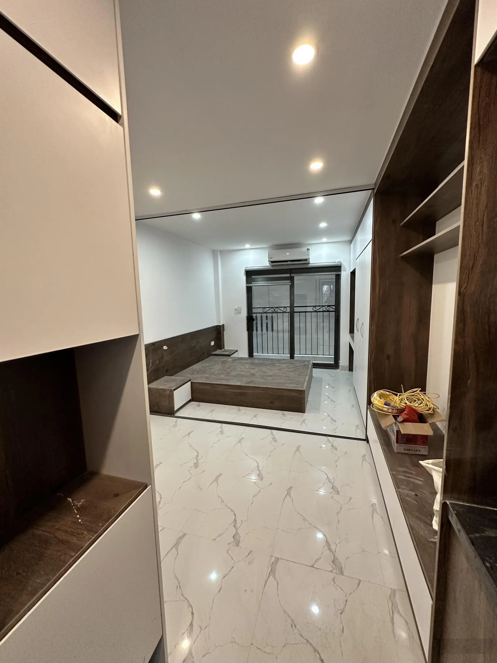 Bán CCMN Vương Thừa Vũ-Thanh Xuân 70mx7 tầng 12PN ( 1PK+1PN) 2 thoáng-full nội thất.ô tô đỗ cửa.