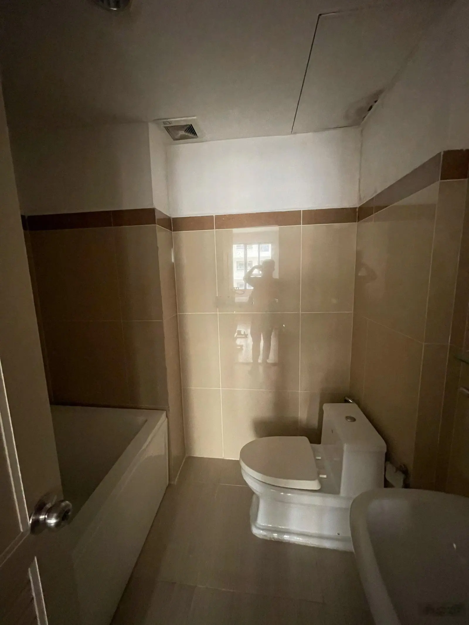 Bán siêu phẩm duy nhất tại Đức Khải Q7 2 tỷ 90m2 2pn2wc full NT bao hết phí sẵn chìa xem nhà 24/24