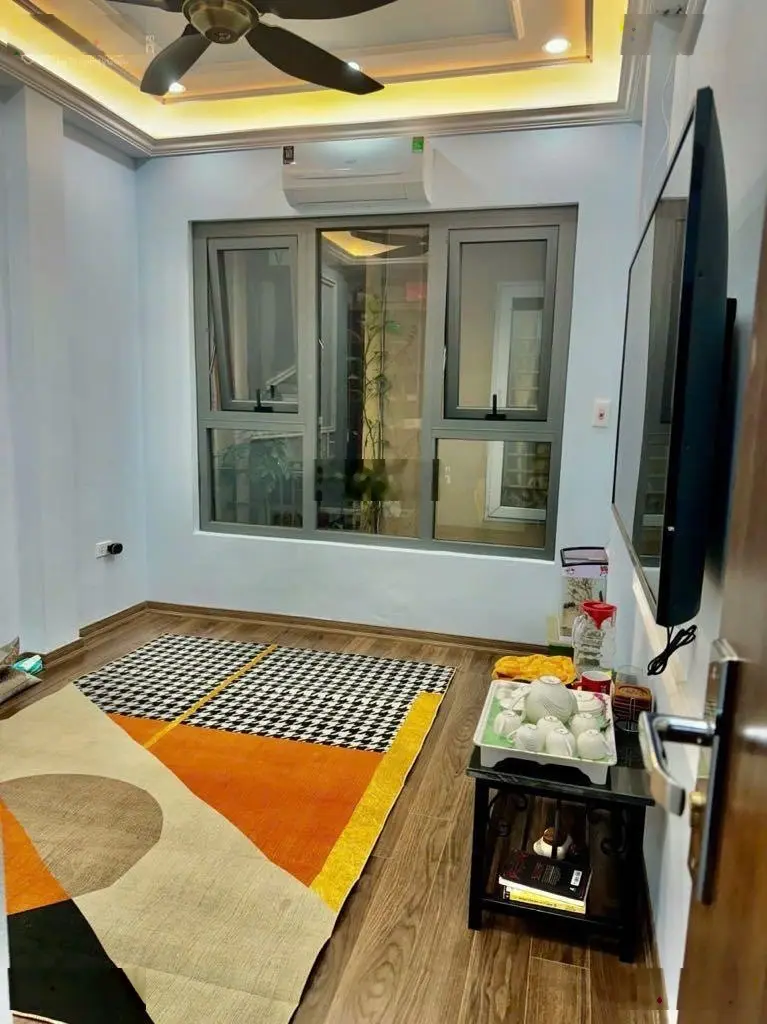 Chính chủ bán nhà Nghĩa Dũng Ba Đình, ngõ phân lô, thông các ngả, ô tô, chỉ 6,2 tỷ