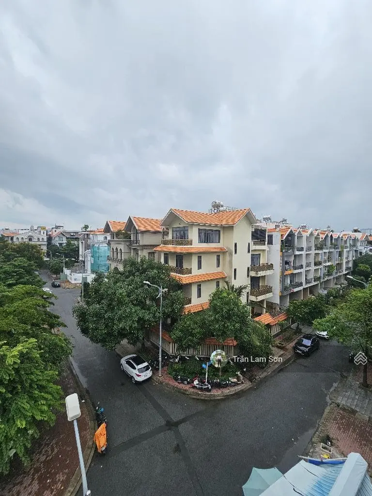 CHDV 100m2 - 16 phòng - thu nhập 1,2 tỷ/năm - 6 tầng - có thang máy - KDC Himlam, Quận 7 giá 29 tỷ