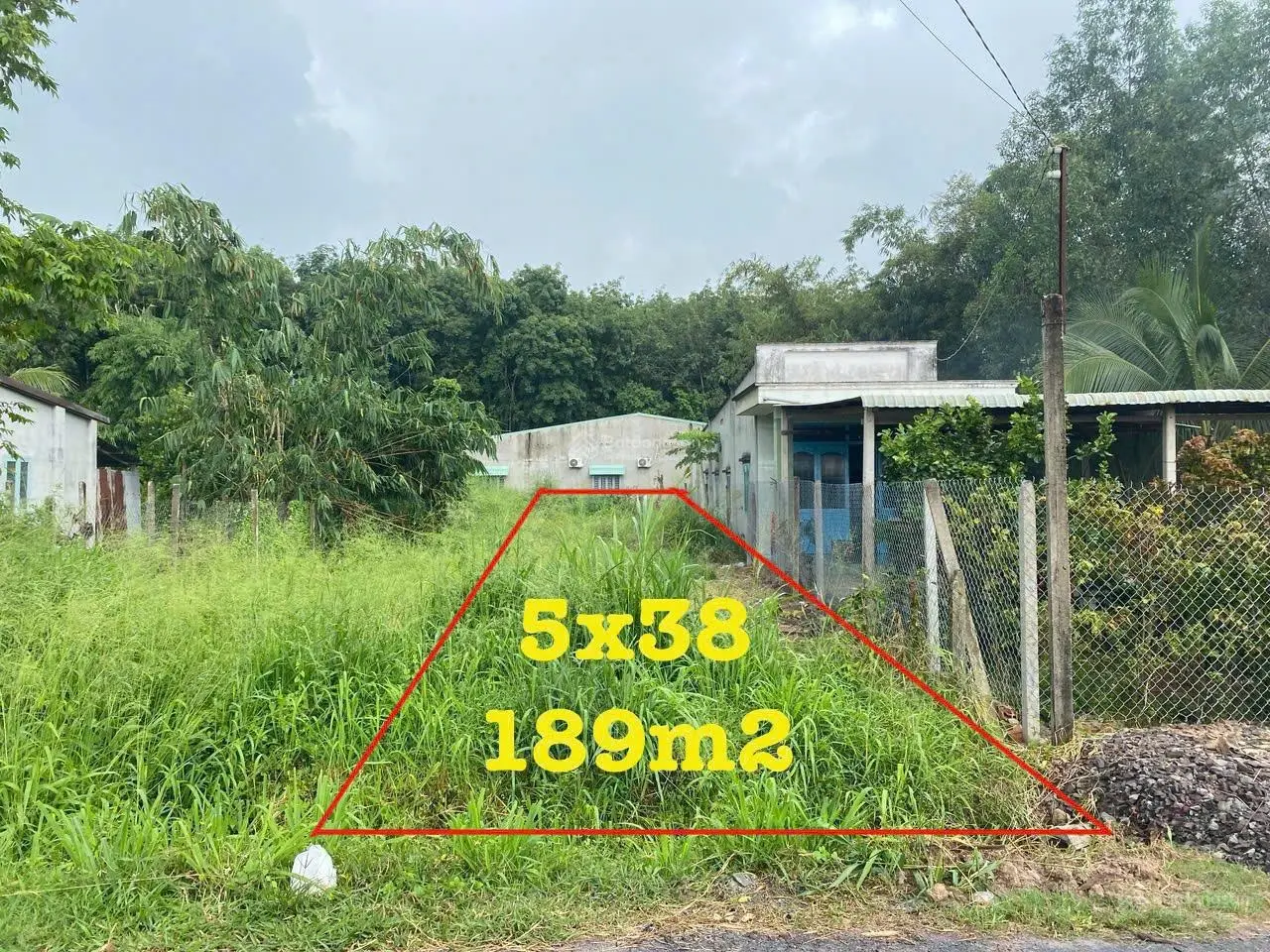 180m2 đất thổ cư mặt tiền đường nhựa nhà nước tôi cần bán 6tr/m2, ngay trung tâm chợ Trảng Bàng
