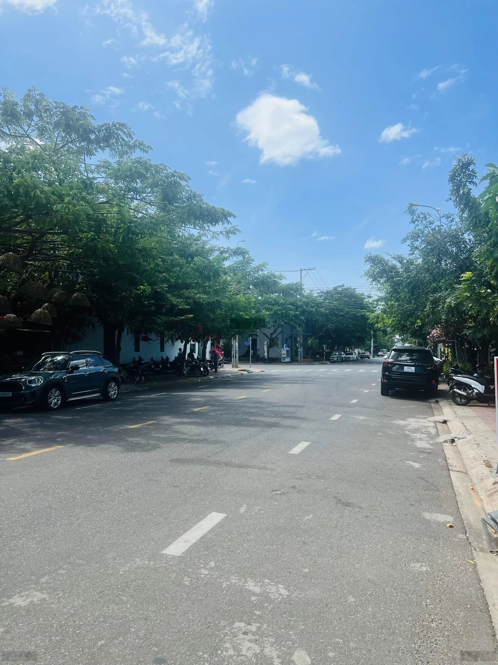 Bán lô đất đẹp góc 2 mặt tiền đường Đào Tấn. Kinh doanh đăc địa, gần siêu thị