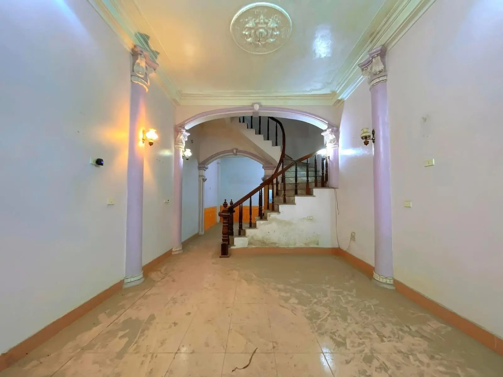 Bán nhà đẹp kinh doanh, lô góc, ô tô vào nhà Mễ Trì, Nam Từ Liêm 57m2,5 tầng, 4.3MT=13.9 tỷ