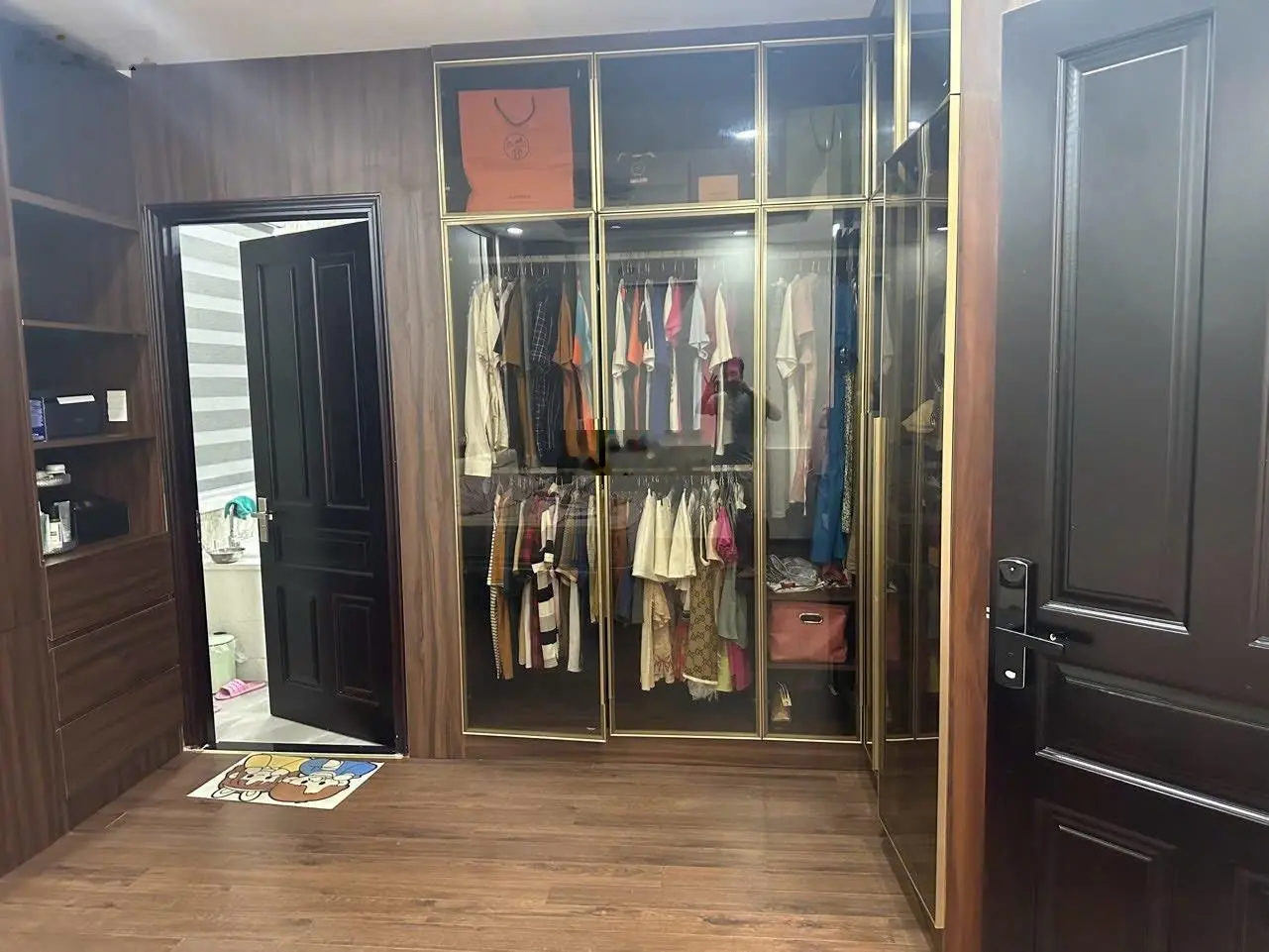 Bán BT đẹp, 160m2, 21 tỷ, tại Đường 270, Phước Long A, Q9, HCM, giá siêu hời