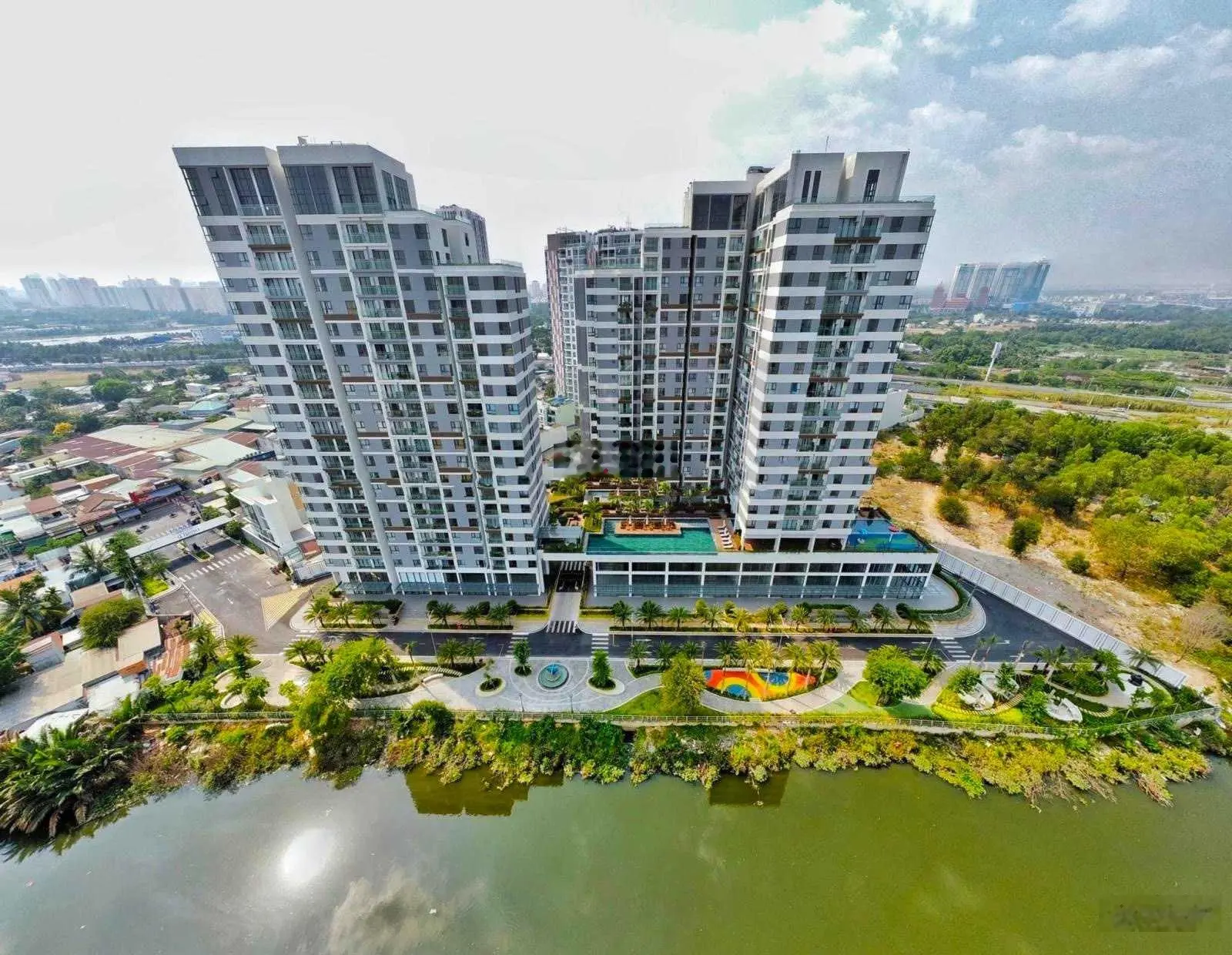 NHÀ ĐẸP GIÁ TỐT CHUNG CƯ D'LUSSO - TẦNG CAO VIEW ĐẸP MÁT- CÓ SỔ HỒNG