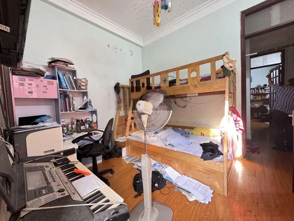 Bán nhà dân xây Cầu Diễn 44m2, 4 tầng, 2 thoáng, gần ô tô, sổ vuông vắn, giá hơn 5 tỷ có TL