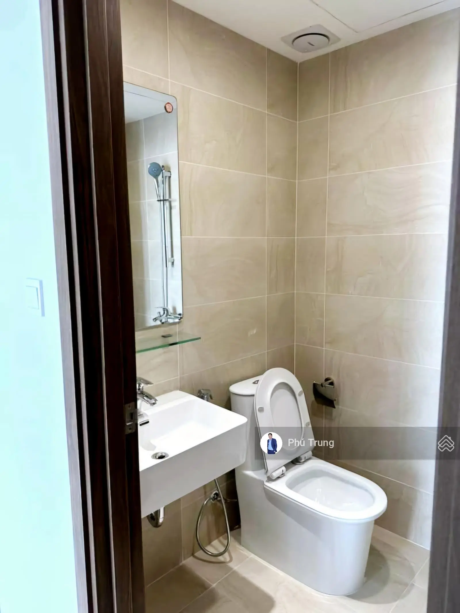 Bán căn hộ 2PN 65m2 Opal Skyline sổ sẵn, view hồ bơi, giá hợp lý, tiện ích đầy đủ, bao thuế phí