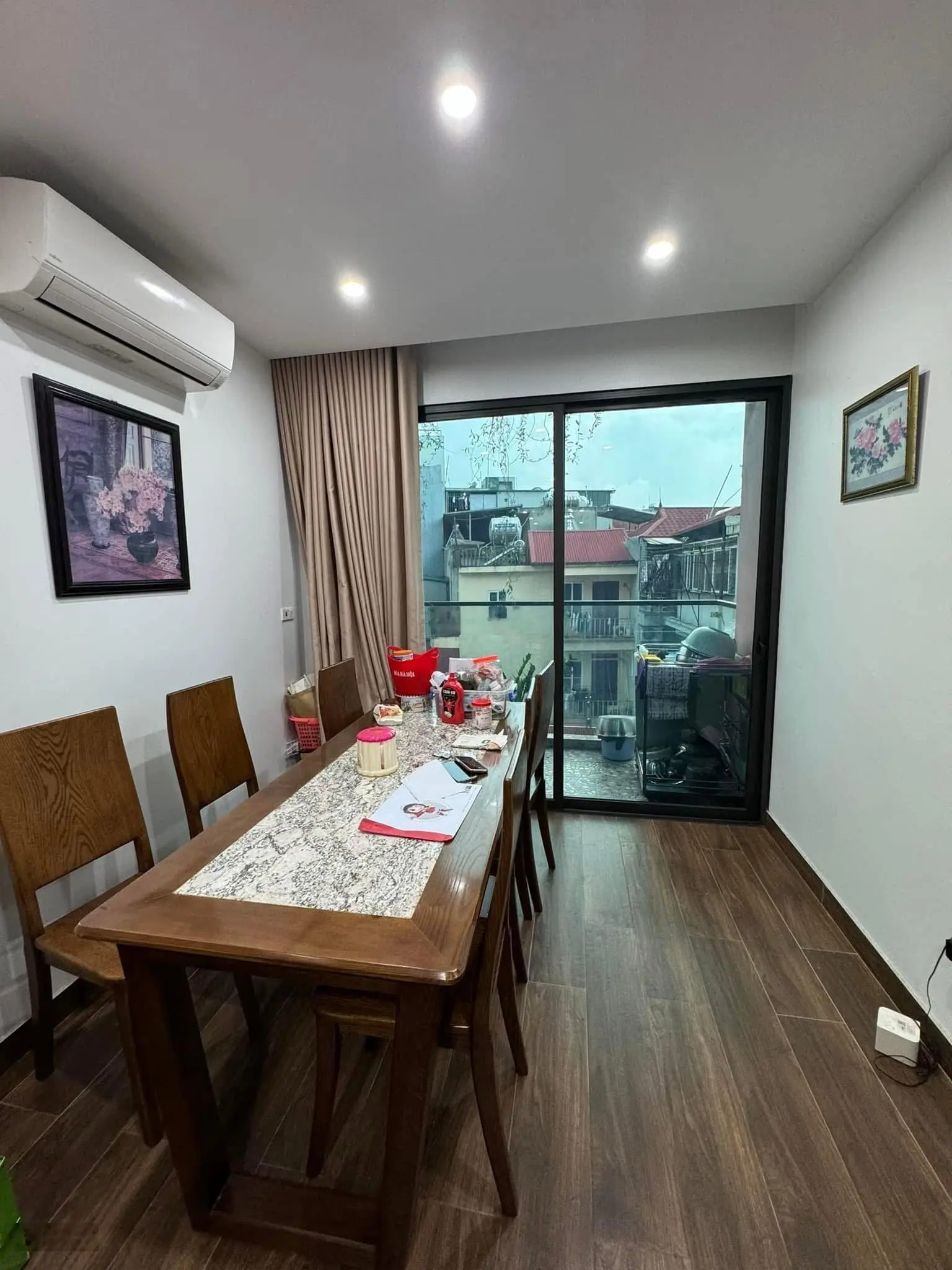 Lô góc , 1 nhà ra mặt phố lớn Cầu Giấy , 90m2x5 tầng , mt7m trước nhà ô tô , kinh doanh chỉ 25 tỷ.