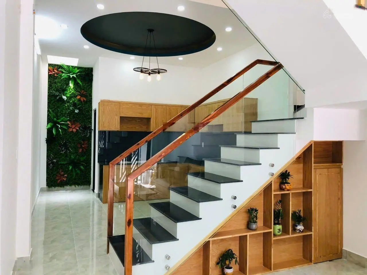 Nhà mới 3T 4PN DTSD 145m2, 5,27 tỷ, Lò Lu, Trường Thạnh, Q9, HCM, giá ưu đãi trong tháng 5