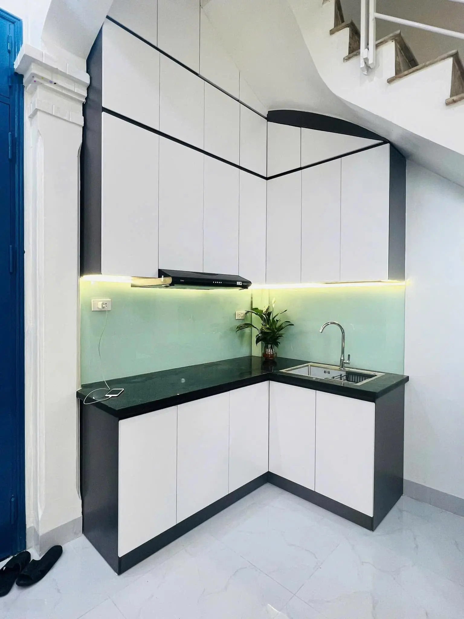 Bán nhà riêng 5 tầng mới đẹp, DT26m2, 3 Ngủ, 4WC tại phố Quan Hoa, Cầu Giấy, Hà Nội, Giá 5.9 tỷ