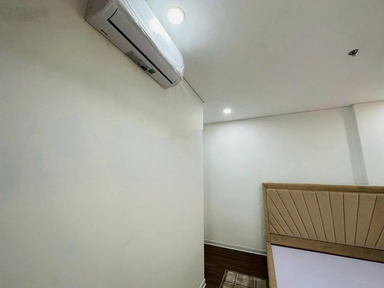 Cần bán gấp CH tầng cao view sông diện tích 74.78m2 giá chỉ 4.3 tỷ - LH: 0588 090 ***