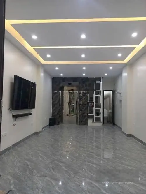 Cơ hội vàng! Giảm giá sốc 200 triệu - nhà đẹp, ô tô tránh, vị trí vàng Văn Phú