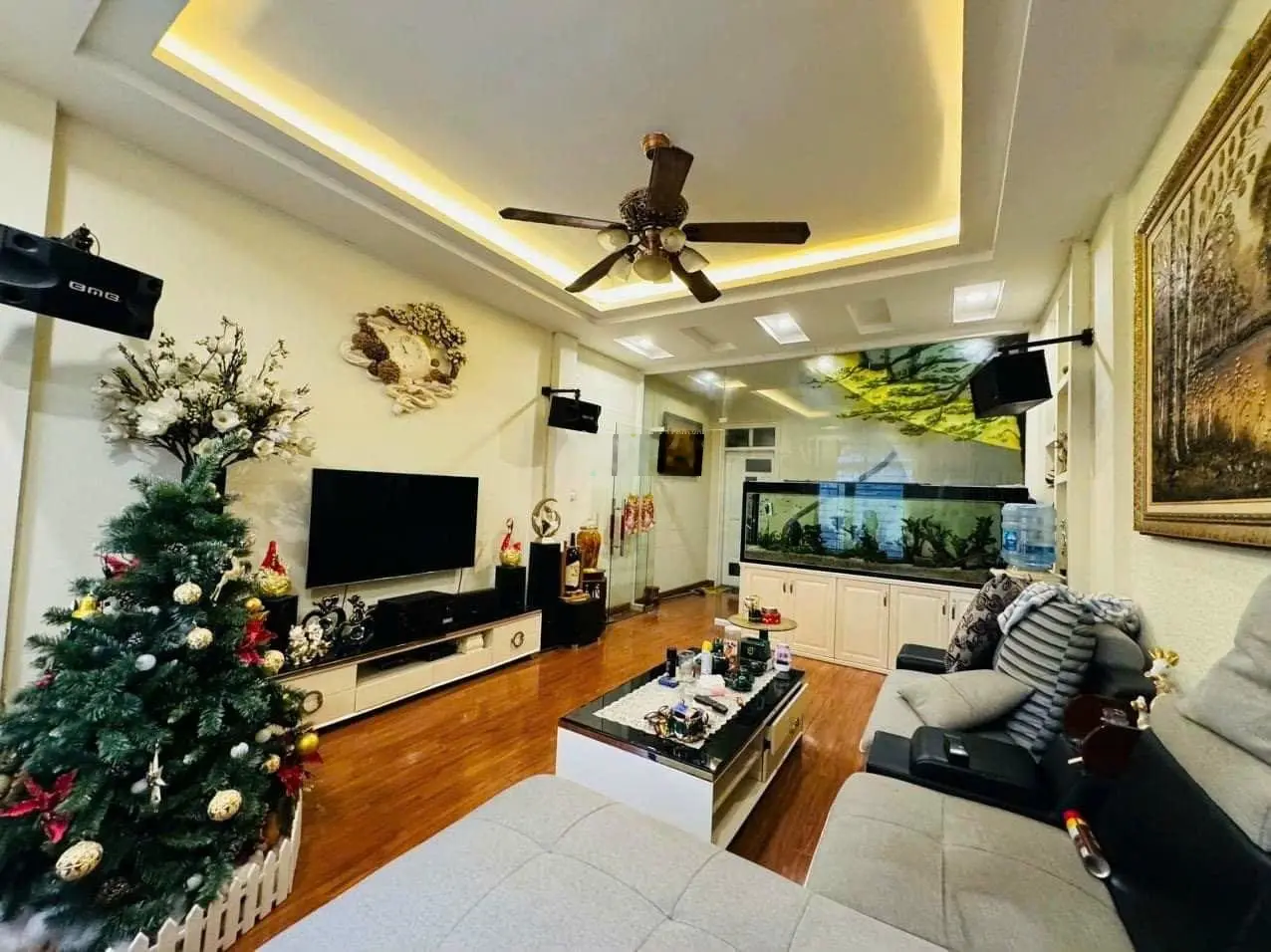 Bán nhà gần phố, vỉa hè, ô tô tránh Thành Thái, Cầu Giấy 150m2 4 tầng MT 8m 38 tỷ