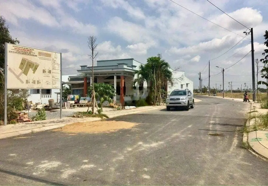 Bán lỗ 100m2 kdc Nam Phong Lotous 700 giá đầu tư mua là lời