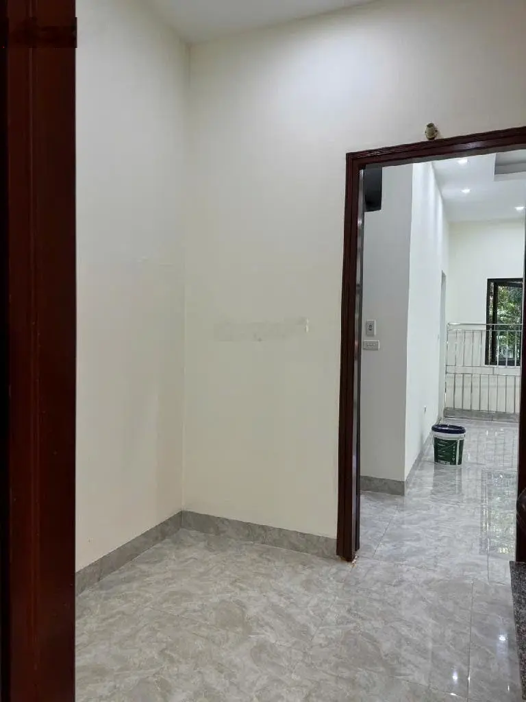 Bán nhà Việt Hưng, ô tô đỗ cửa, DT 57m2, giá nhỉnh 6 tỷ