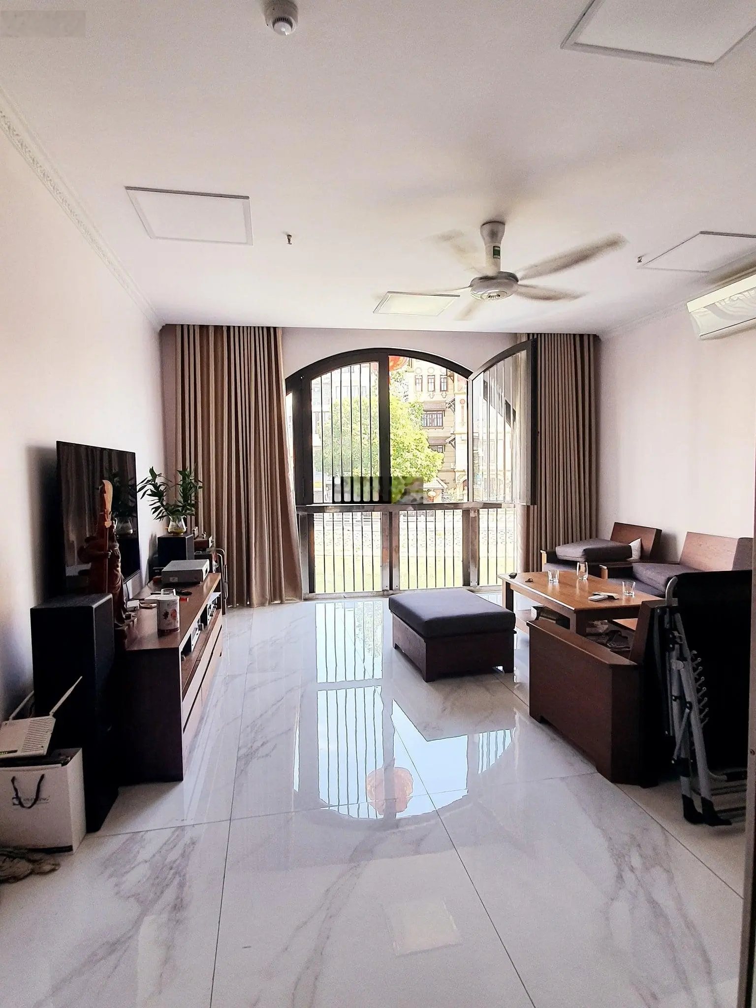 Hiếm có khó tìm, nhà đẹp, dân xây ô tô đỗ cửa, Phố Trạm - Cổ Linh, 46 m2 * 5T, MT 5m. Nhỉnh 5tỷ