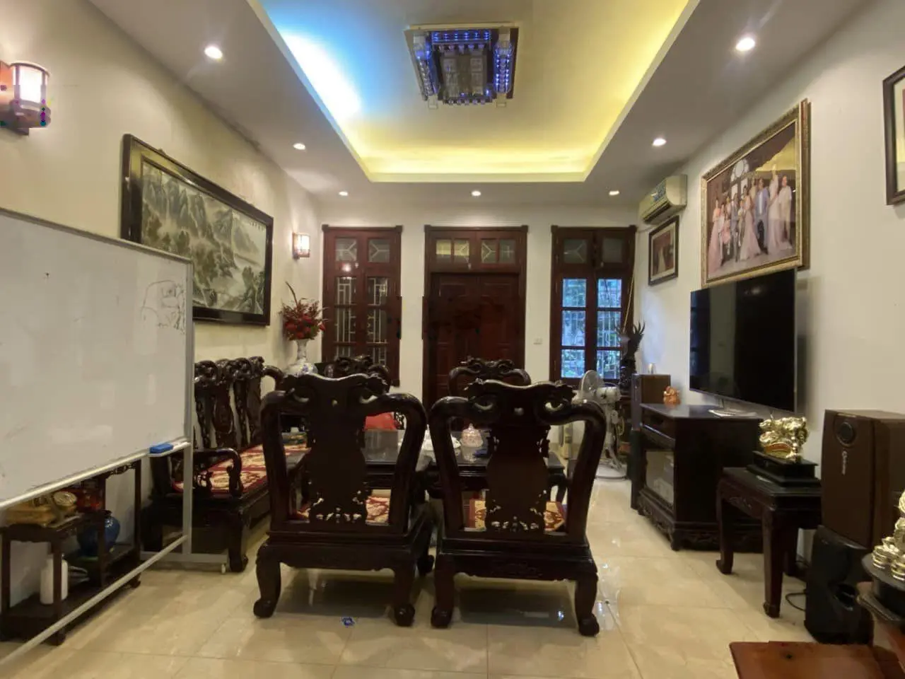 Bán Nhà Đống Đa Thái Thịnh Ngõ rộng thông khu phân lô oto vào nhà Gần phố DT60m giá 20,6 tỷ