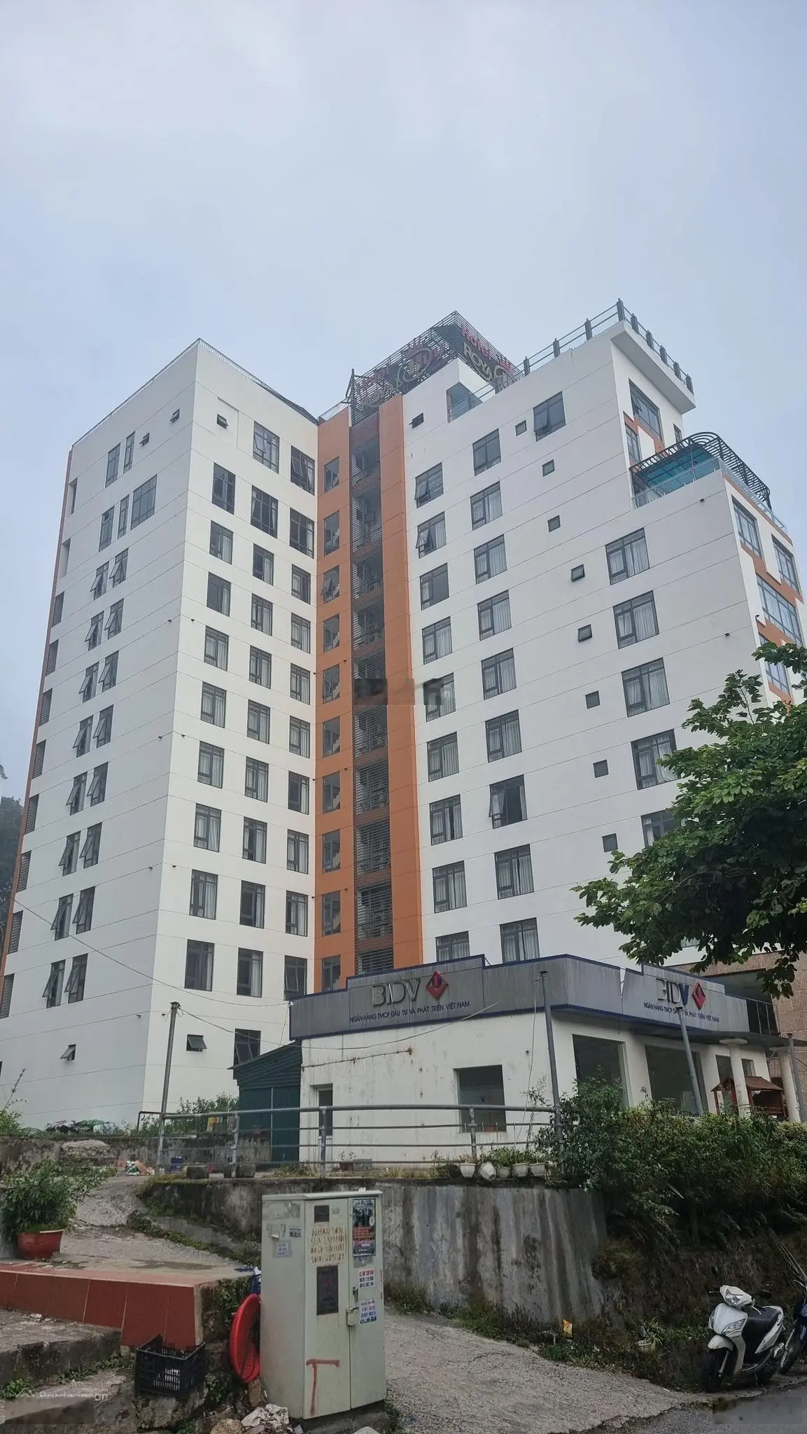 Bán toà khách sạn 4sao siêu sang - 450m2x90phx12t Tam Đảo Vĩnh Phúc - dòng tiền siêu khủng 36tỷ/năm