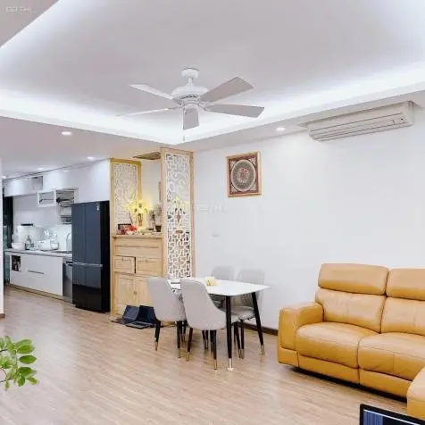 [7.5 tỷ] VINHOMES D'CAPITALE Căn hộ tòa C6 -90m2 - 3PN - ban công thoáng giá ĐN + ĐB - đồ đẹp