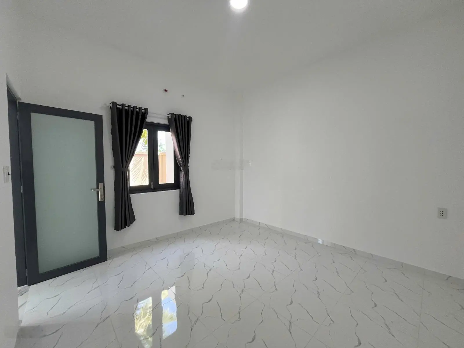 Bán đất có sẵn nhà đầy đủ tiện nghi, gần mặt tiền QL60 chỉ 1tỷ6