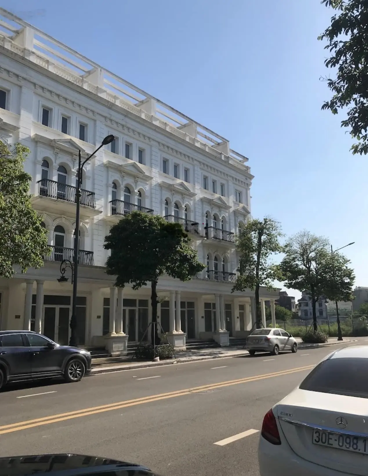 Chính chủ bán 3 căn liền kề biệt thự Louis City Đại Mỗ, Nam Từ Liêm 180m2 giá từ 23 tỷ
