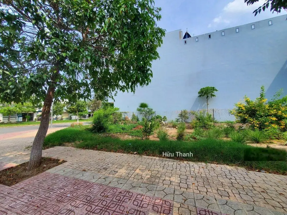 Đất kế bên chợ Thuận Đạo 120m2. Ngay đường Phan Văn Mãng, thị trấn Bến Lức. 0937 809 ***
