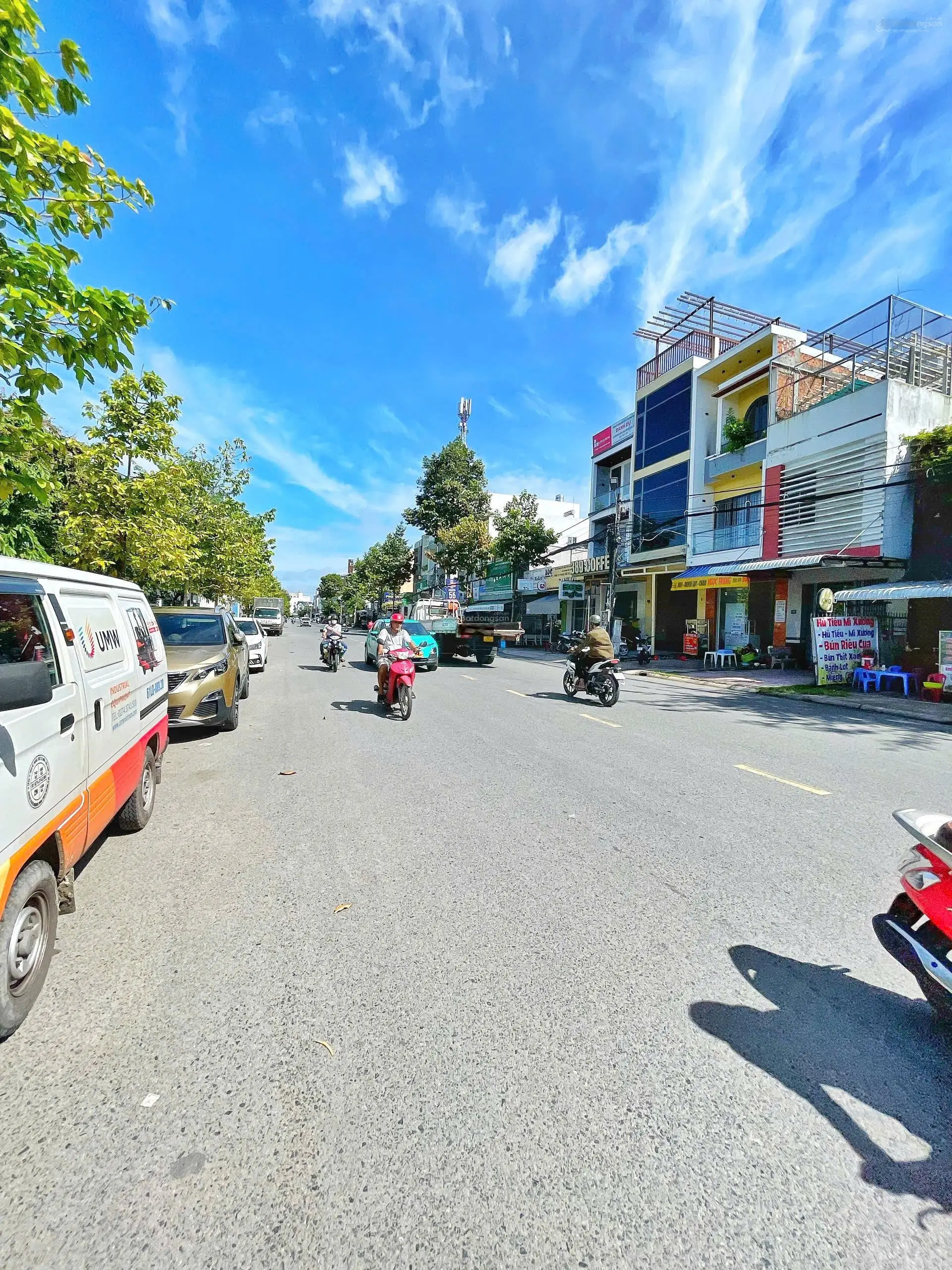 Nhà 3 tầng có sân thượng - 2 mặt tiền đường Trần Bạch Đằng và đường số 30 - đẹp nhất tuyến