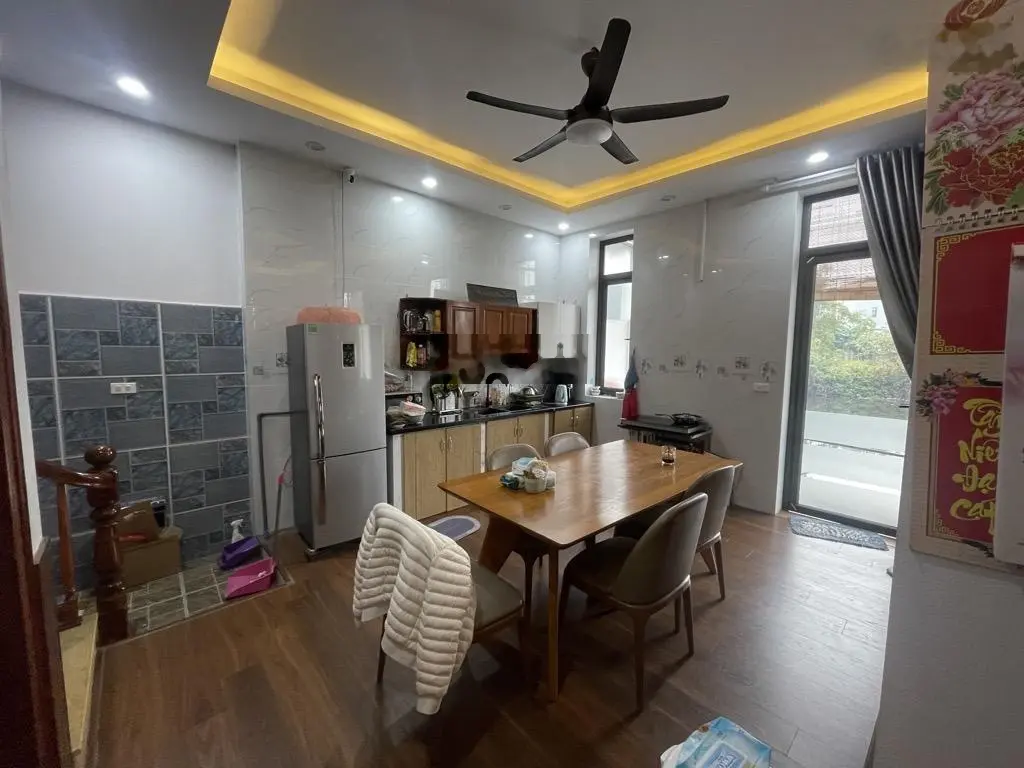 BIỆT THỰ VƯỜN AN YÊN 120m2/ 2 tầng/ 13.6 tỷ - Lưng Tựa Sơn, Mặt SÁT Hồ, Đường 10M,THOÁNG VĨNH VIỄN
