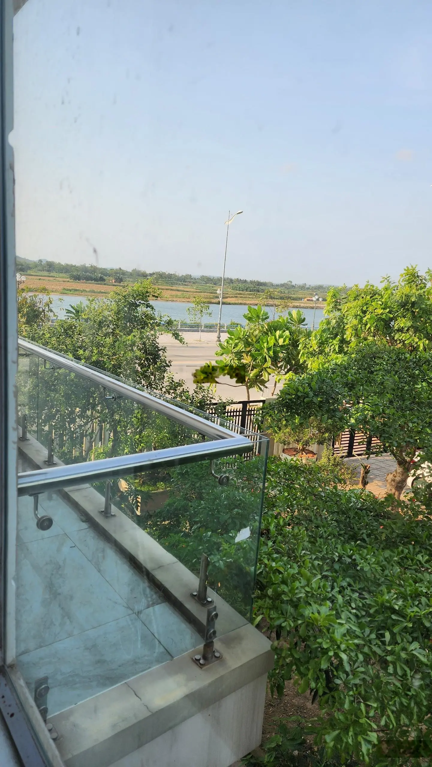 Cần bán nhà mặt tiền đường Trường Sa, tp Quảng Ngãi, gần Đập Dâng view sông