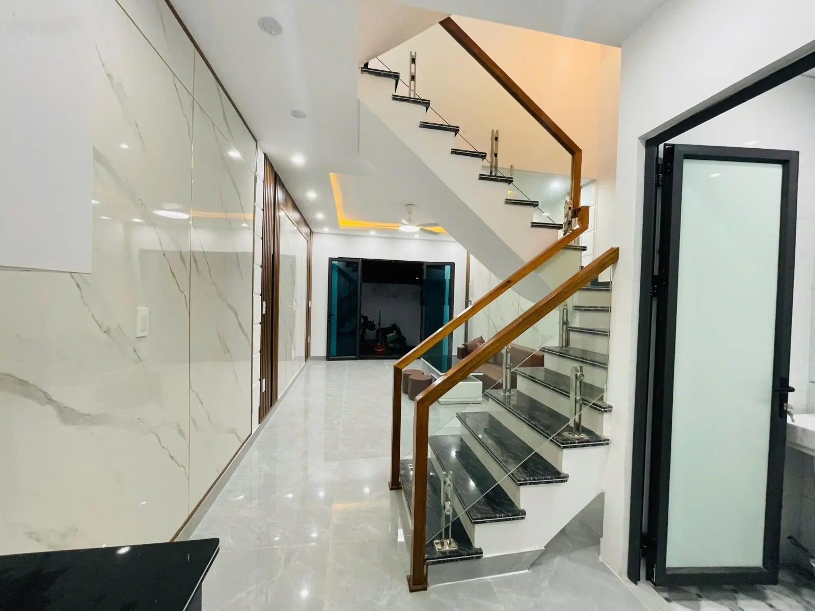 Nhà 3 tầng vị trí đẹp ngõ nông 1 ngoặt vào nhà zá đầu tư