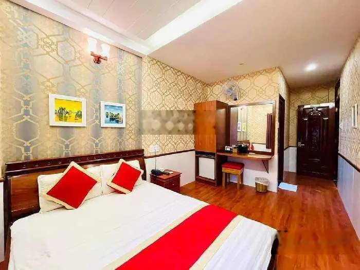 Bán khách sạn mặt tiền khu Tên Lửa, 138m2, 7 tầng, 23phòng, thu nhập 300tr/tháng