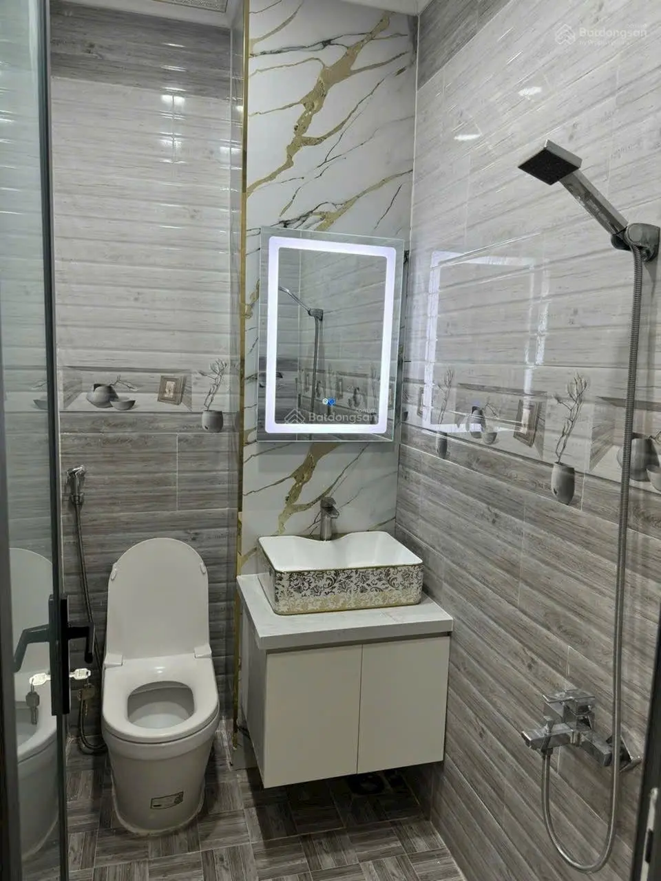 Nhà đẹp 4 lầu hxh 6m đường đào tông nguyên - thị trấn nhà bè