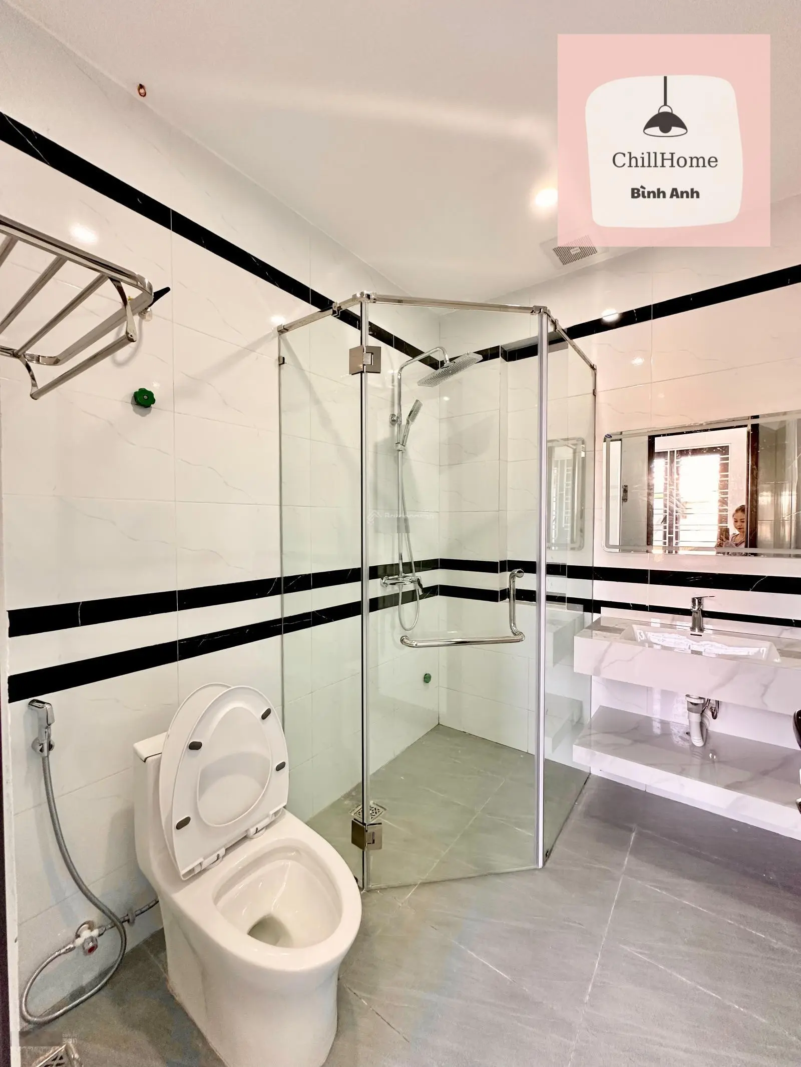 Dãy nhà văn minh cực VIP khu Hồ Sen - Nguyễn Công Trứ. Sân chung 4m. Ngõ nông. 3,8 tỷ