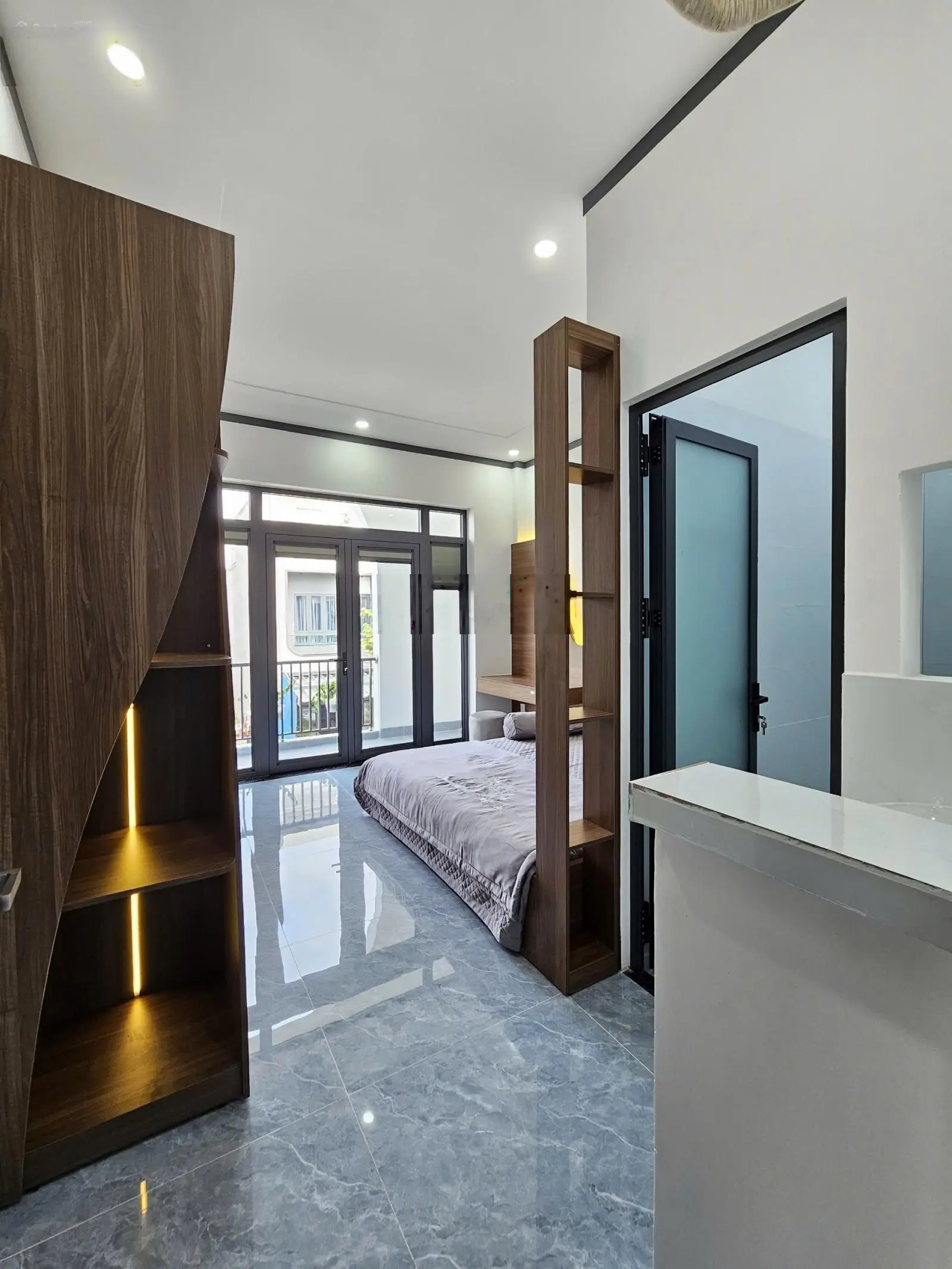 Nhà mặt tiền kd 1 trệt 1 lầu kdc hiện hữu kd sầm uất giá siêu rẻ chỉ 1 căn giảm 400 triệu