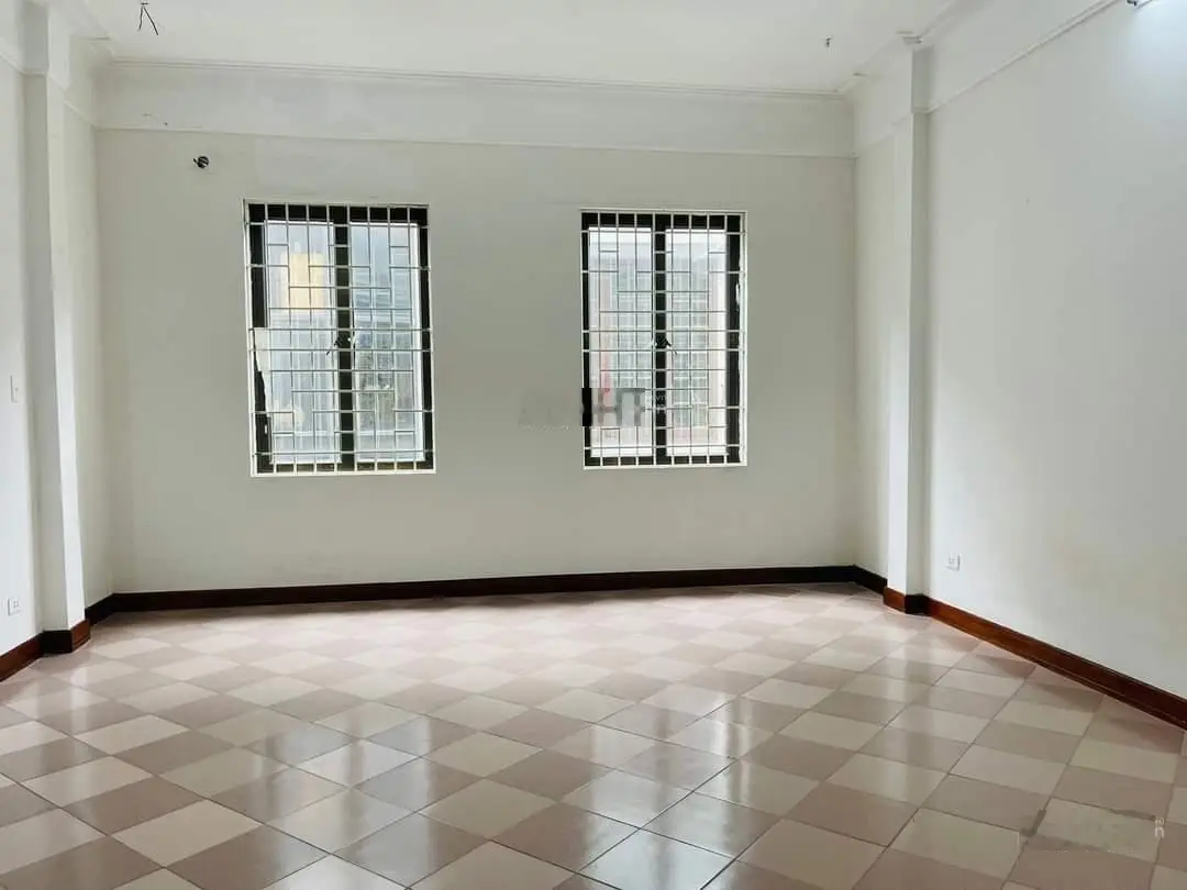 Bán nhà phân lô 2 ô tô tránh tại Hoàng Cầu, Đống Đa. Diện tích 55m2